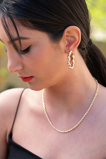 Γυναικεία κοσμήματα κολιέ και σκουλαρίκια σε χρυσό χρώμα