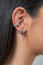 Σκουλαρίκι Jessie ear cuff με λαμπερά τιρκουάζ κρύσταλλα | ShopShop.gr