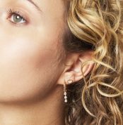 Σκουλαρίκια Megan με κρεμαστό διακοσμημένο με ζιργκόν | ShopShop.gr