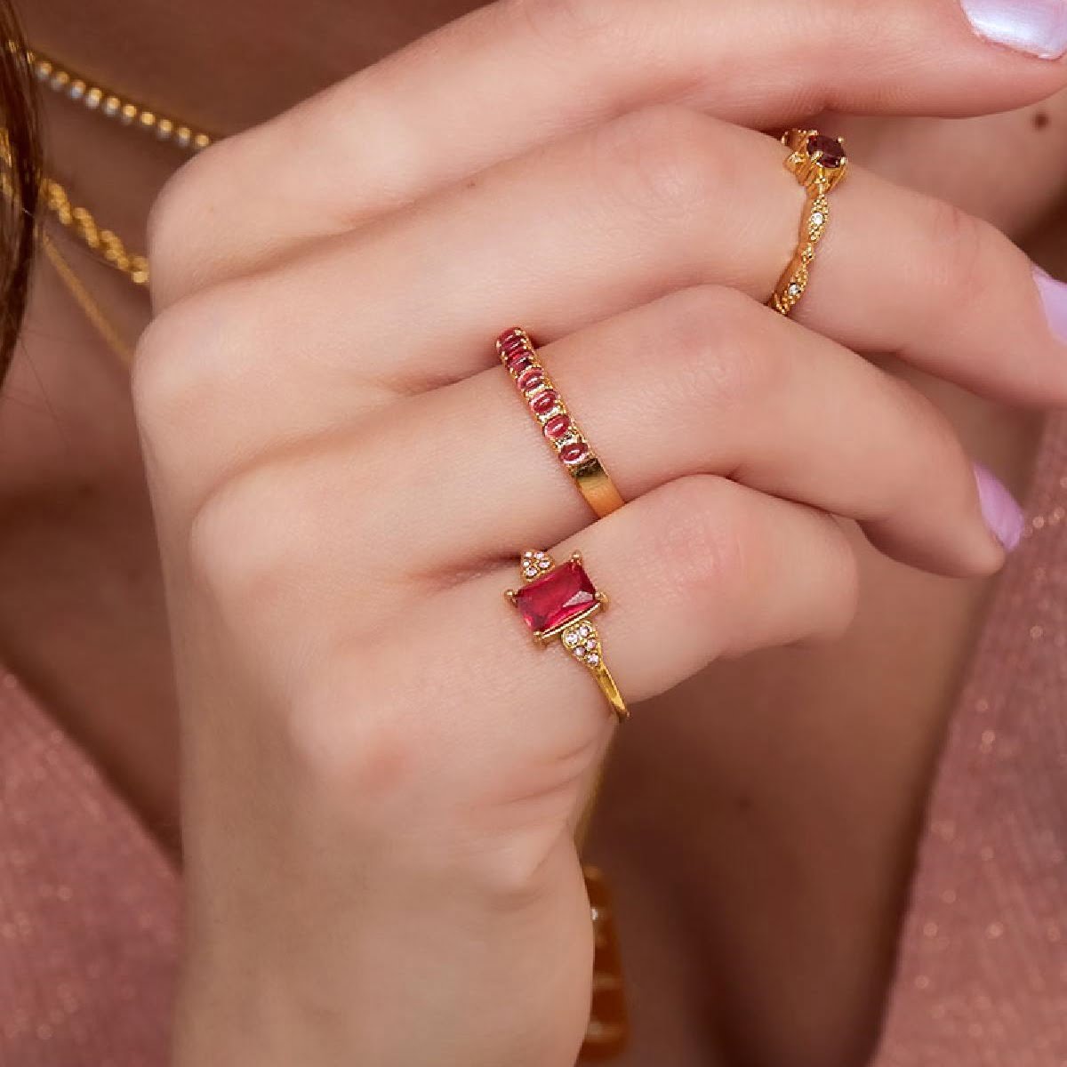 Δαχτυλίδι Ruby σε vintage σχέδιο με κόκκινη πέτρα, δαχτυλίδι με ζιργκόν, δαχτυλίδι με κόκκινη πέτρα, δαχτυλίδι με κρύσταλλα